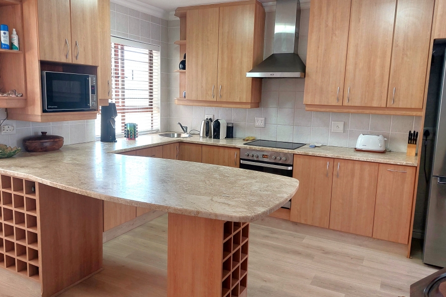 2 Bedroom Property for Sale in The Island Western Cape